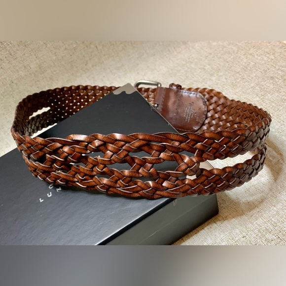 🦋Leather belt, interwoven, it is wide. Sz small🦋#CDP - Picture 3 of 16